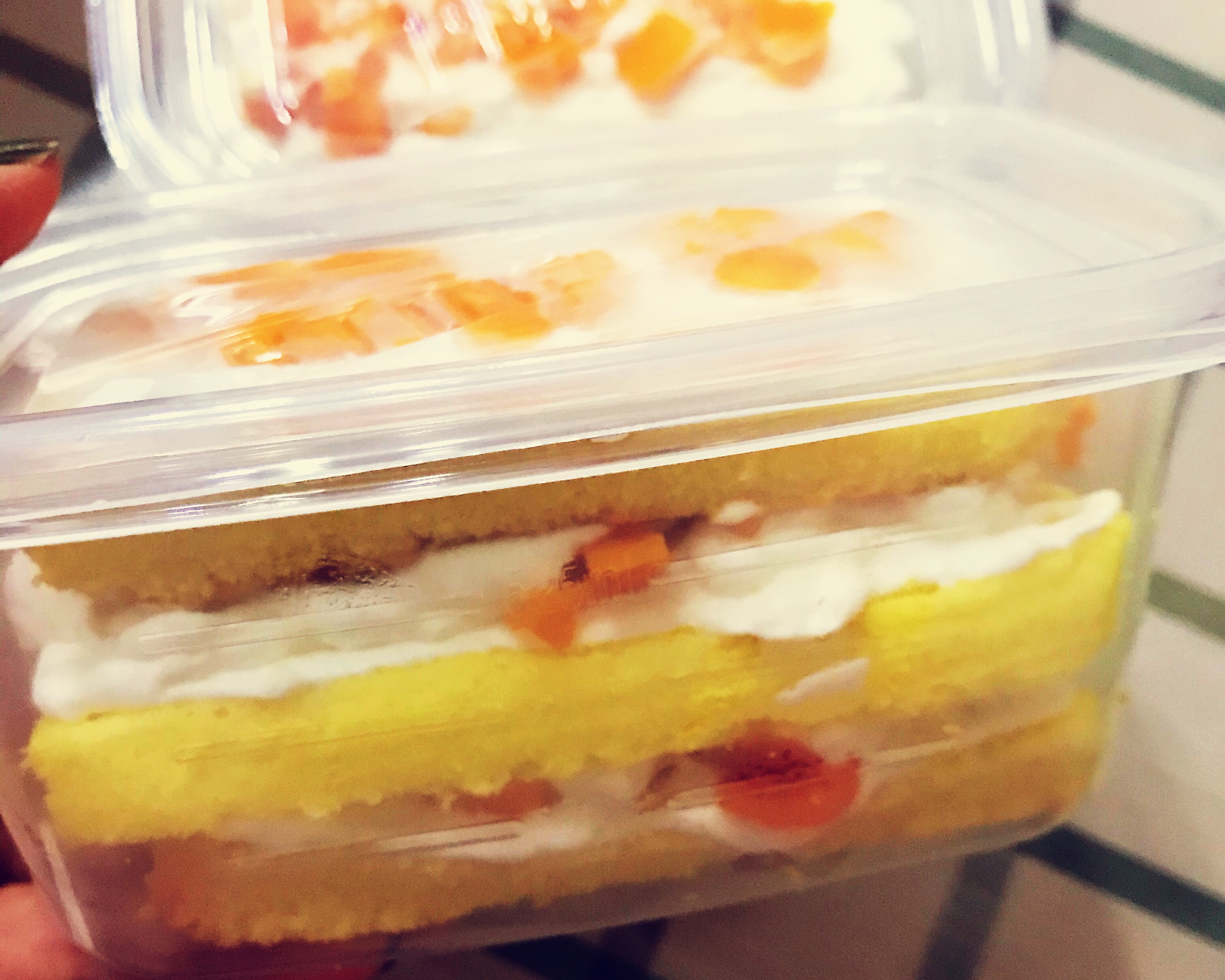 戚风蛋糕胚做的芒果蛋糕盒子