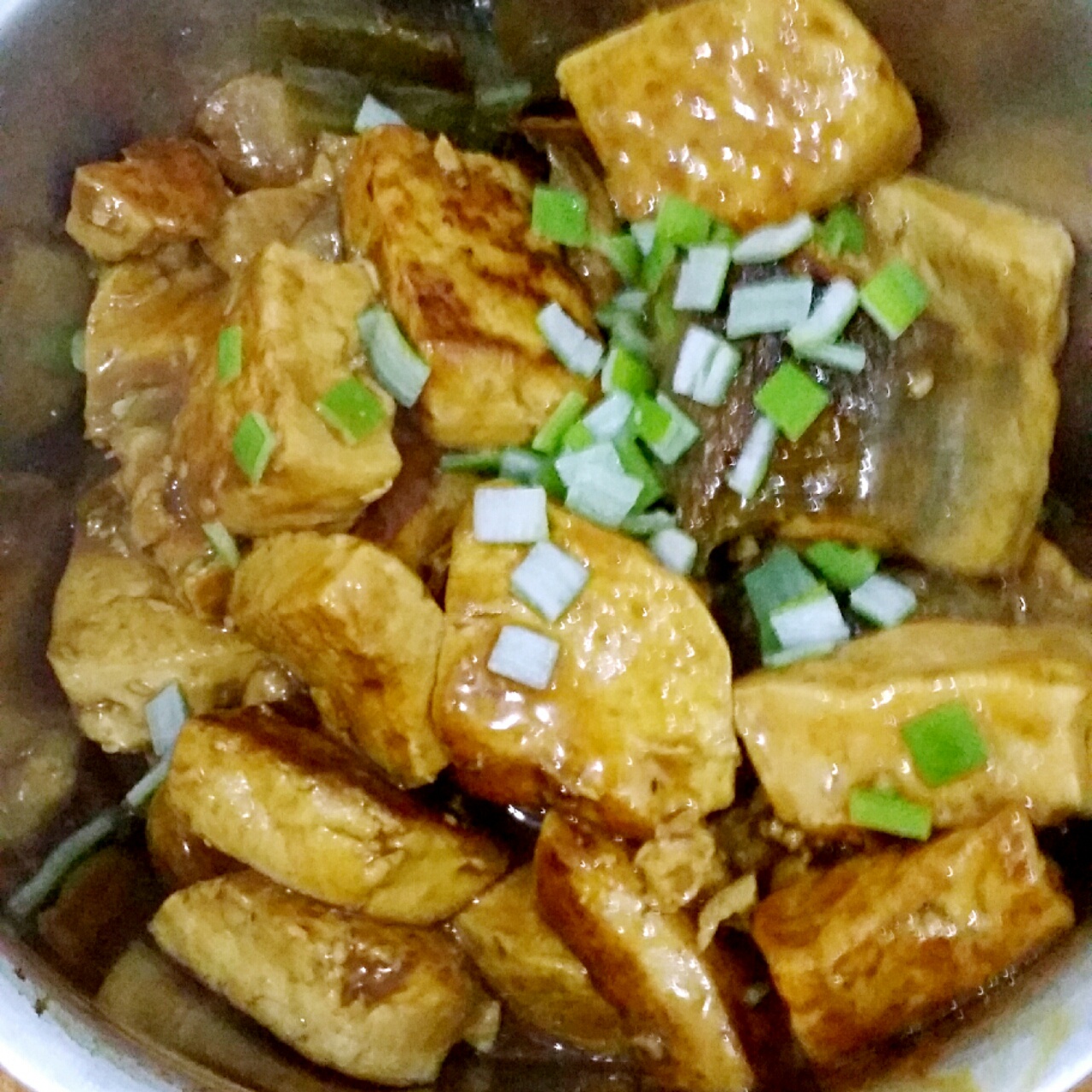 香蒜鲶鱼豆腐煲