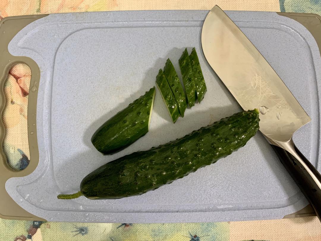 一人食•一夜渍黄瓜🥒的做法 步骤2