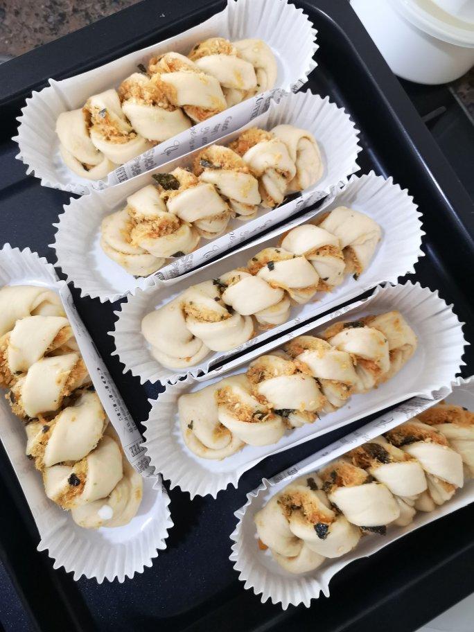 超好吃的一发肉松小卷面包