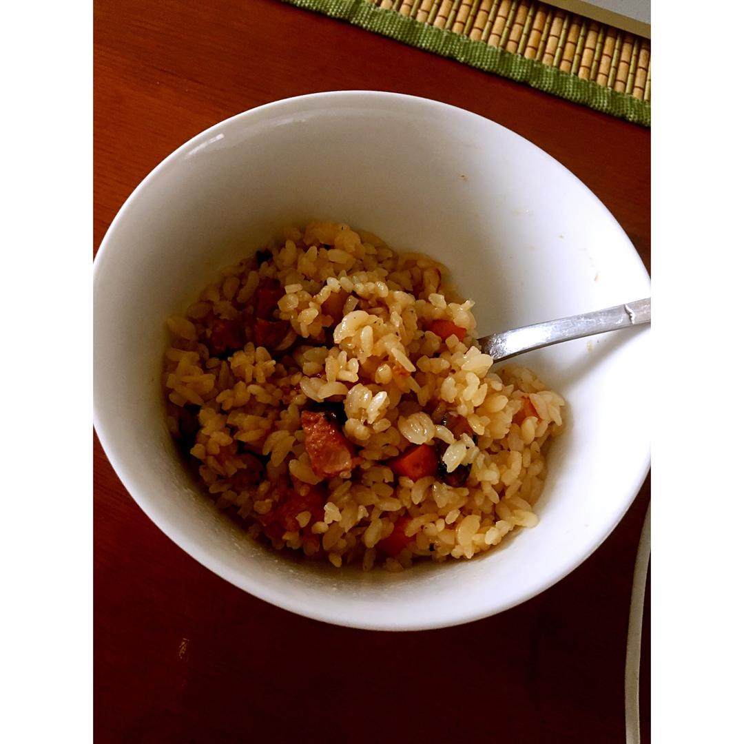 电饭锅版香菇腊肠饭