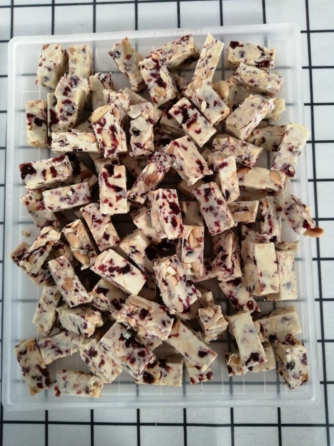 浓郁椰香牛轧糖