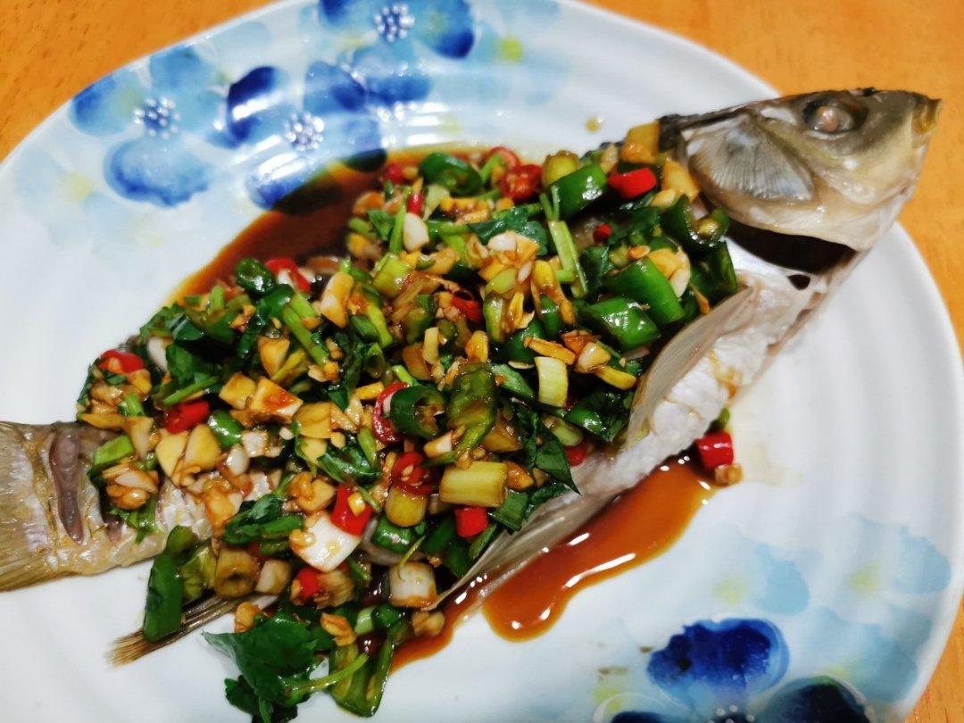凉拌无刺鲫鱼