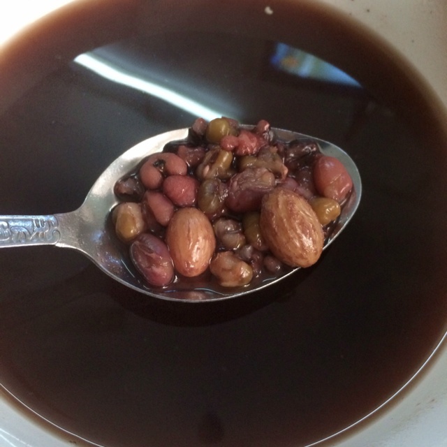 红豆黑米美颜粥