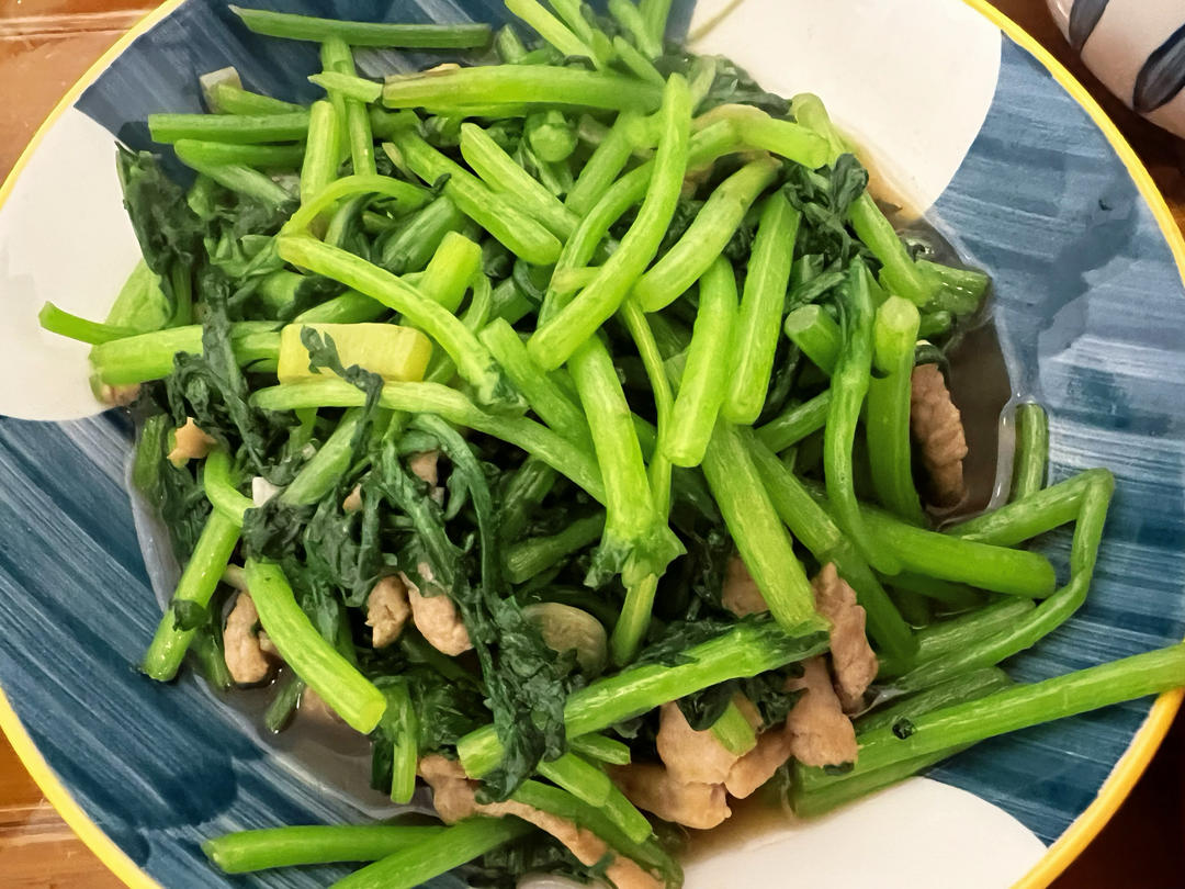 茼蒿炒肉