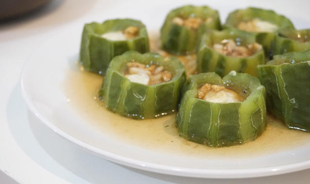 只需要五分钟就可以的美味蒜蓉蒸丝瓜