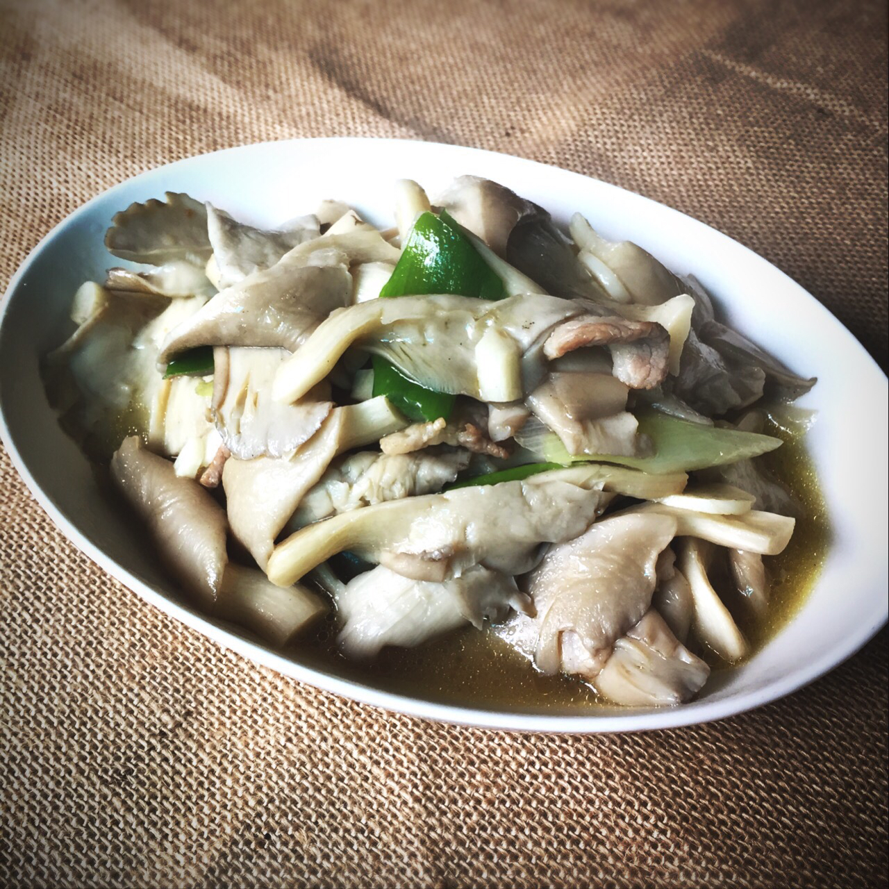 平菇肉片