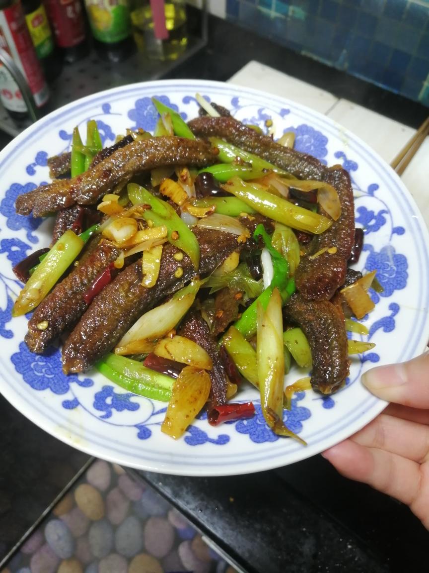 【红烧泥鳅的做法步骤图,红烧泥鳅怎么做好吃】郭郭_hs2p_下厨房
