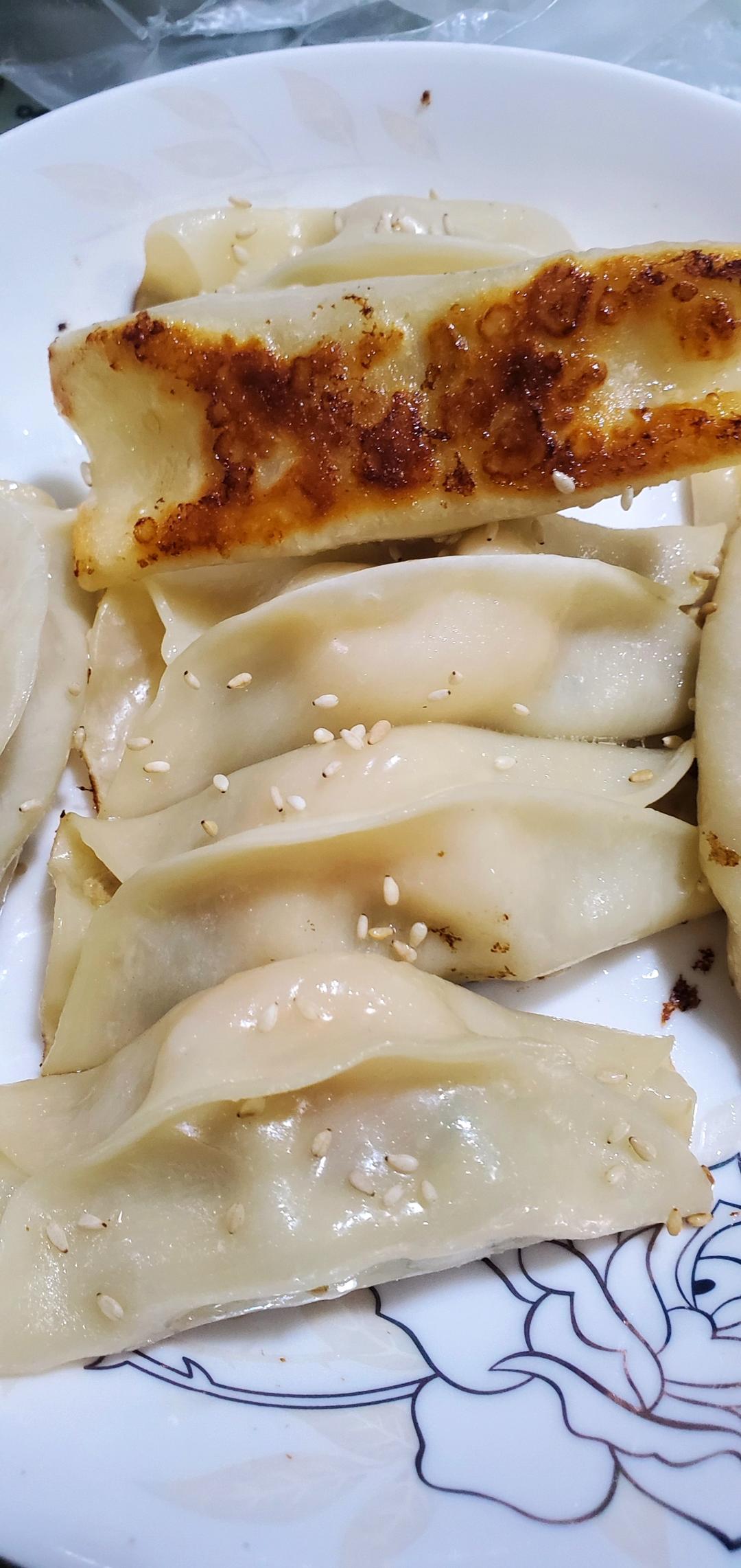 酥脆鲜虾锅贴