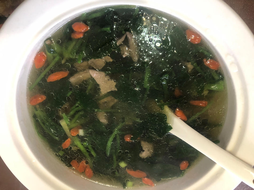 菠菜猪肝汤