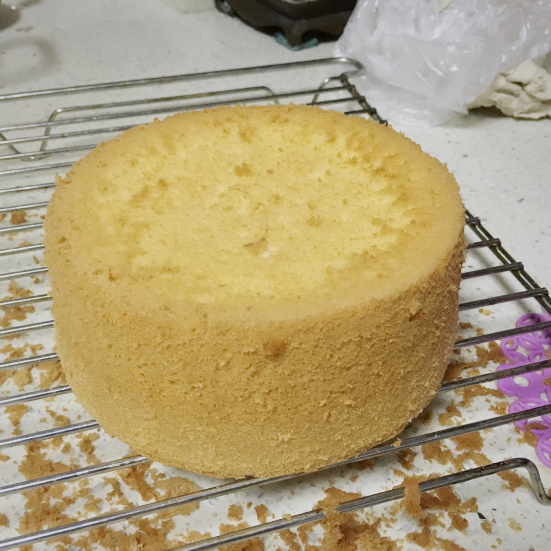 超简单完美戚风蛋糕（6寸2蛋）附打发、翻拌、脱模视频