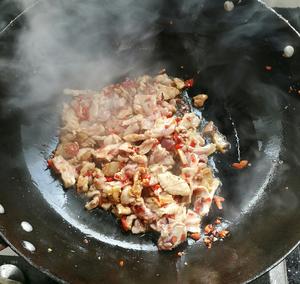 榨菜炒肉的做法 步骤5