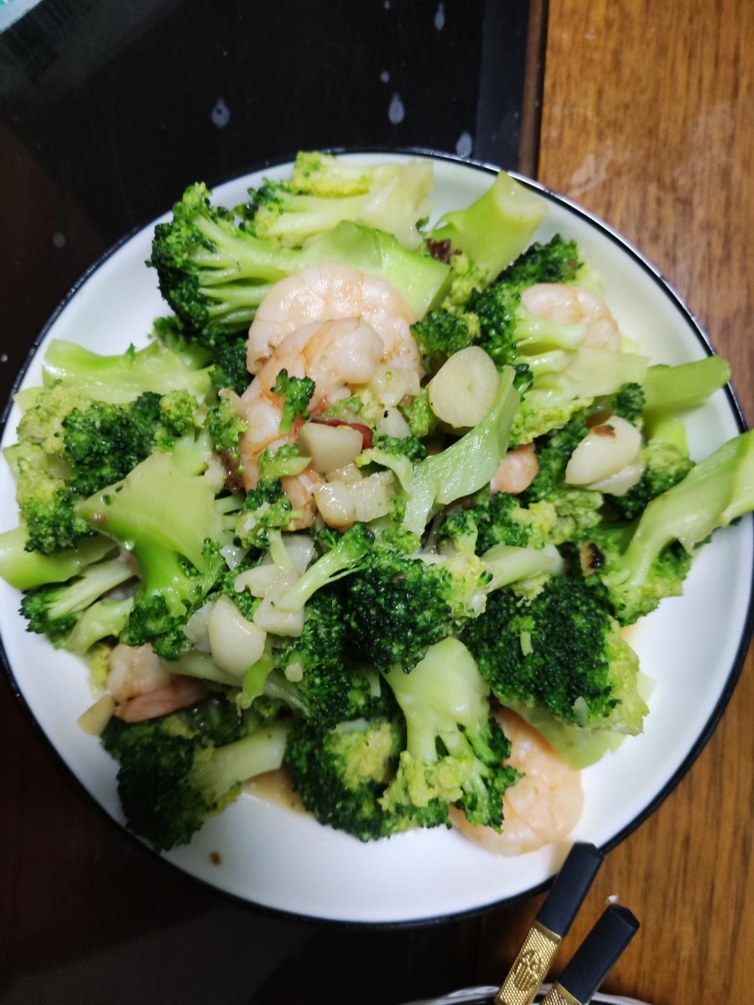 低脂低卡减脂餐～黑椒虾仁西兰花