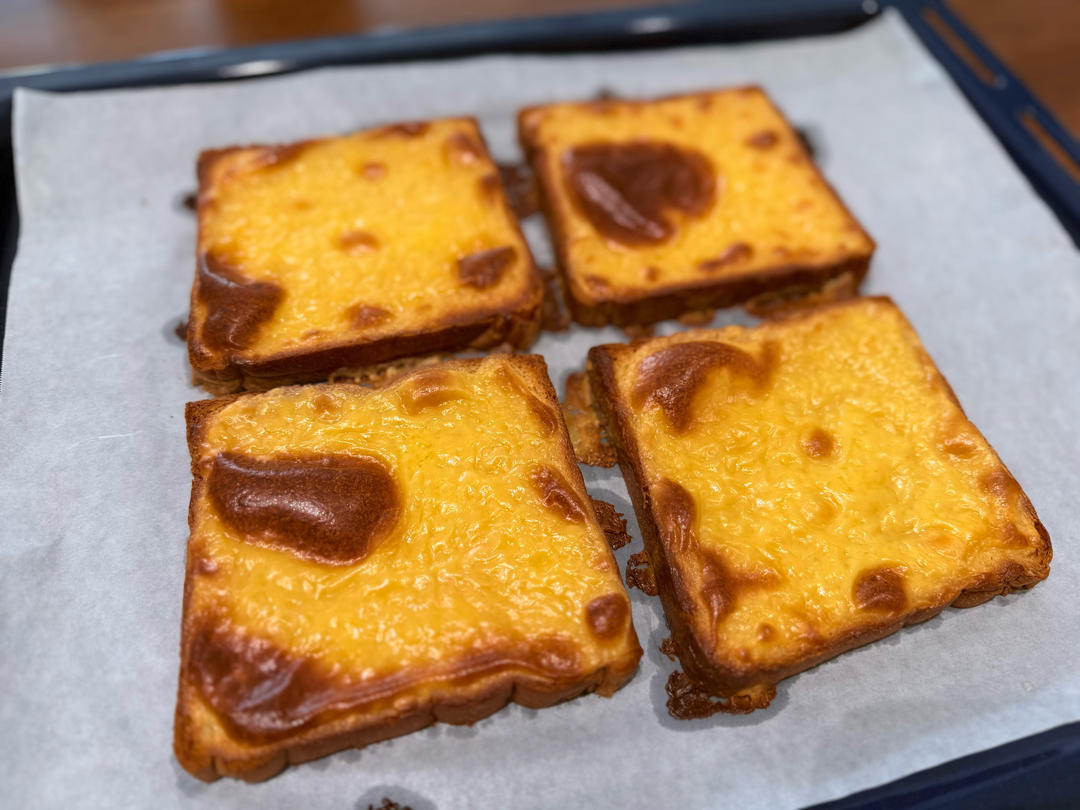 零失败快手岩烧乳酪(熔岩吐司)十分钟网红早餐，好吃哭