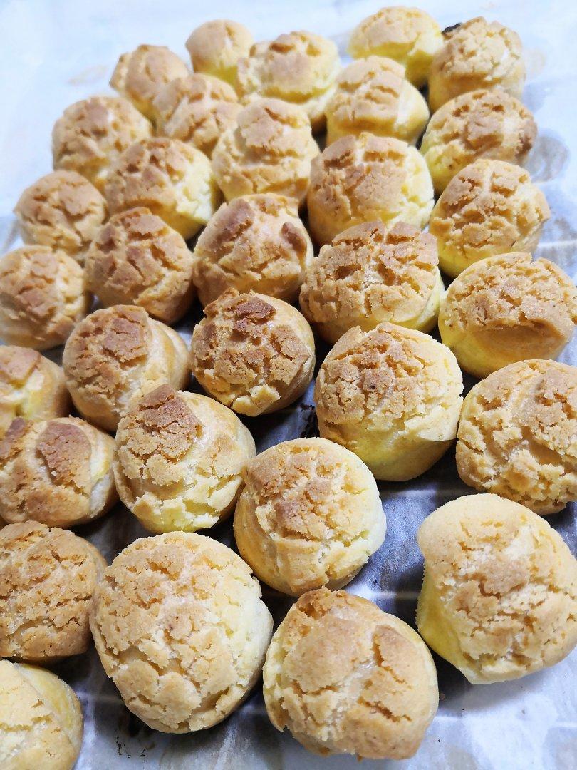 酥皮奶油泡芙--#皮黑森林#