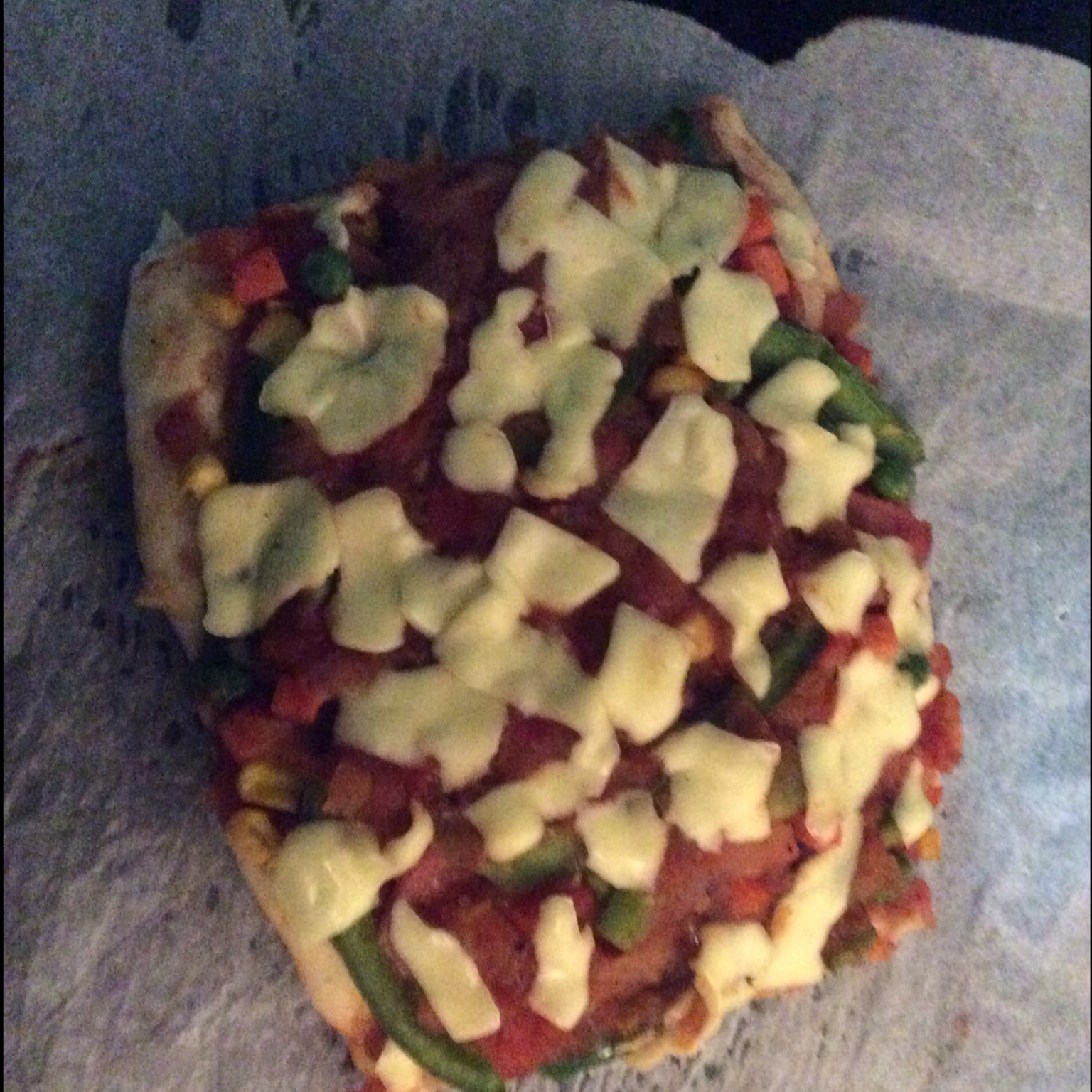 薄饼脆皮火腿pizza