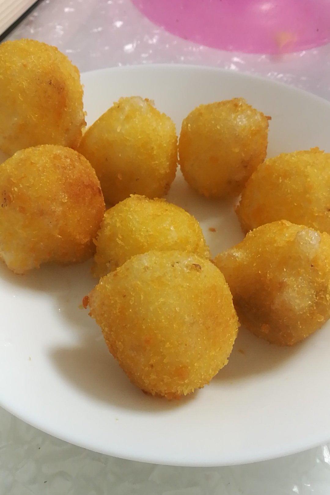 强哥的毛坨坨做的油炸汤圆元宵