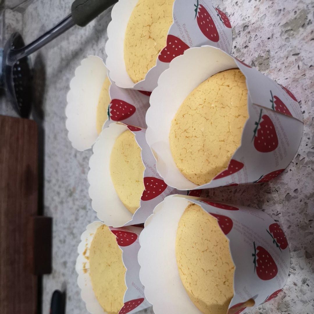 戚风小纸杯蛋糕