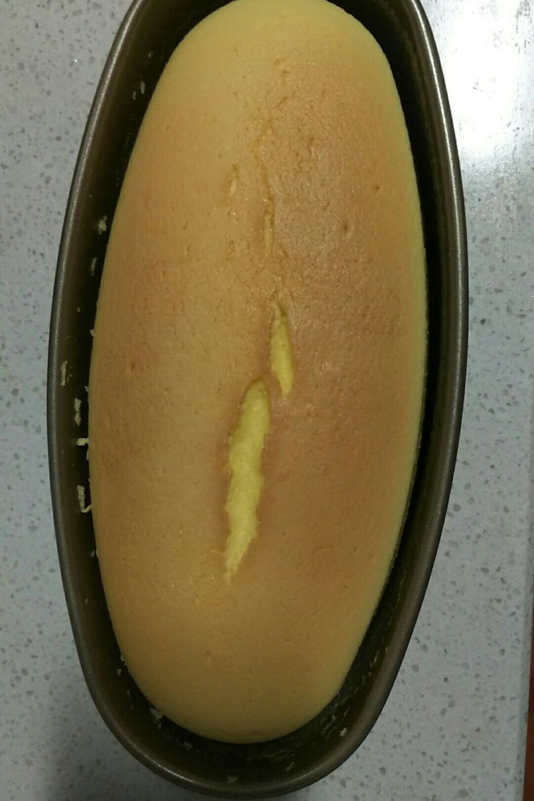 轻乳酪蛋糕开裂图片