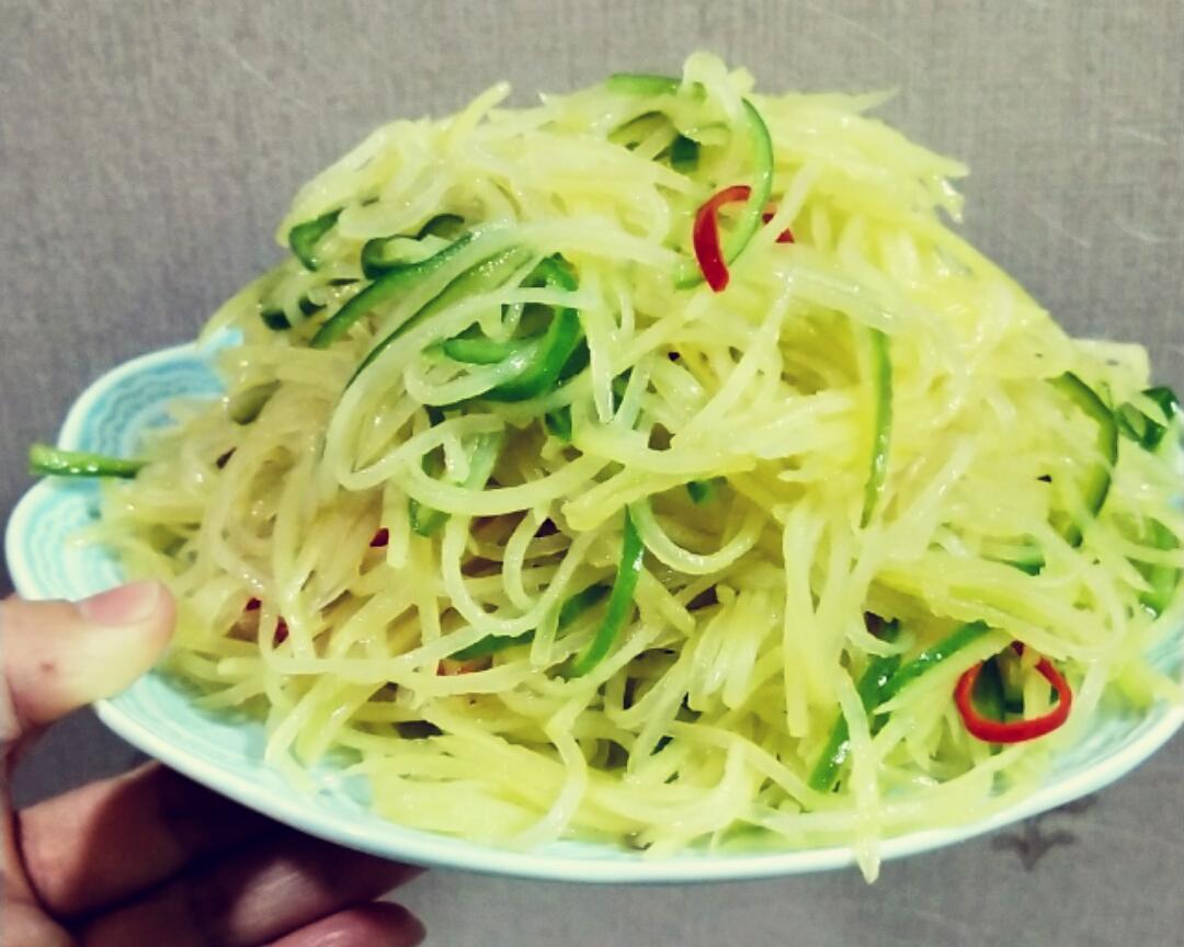 爽脆开胃的酸辣土豆丝