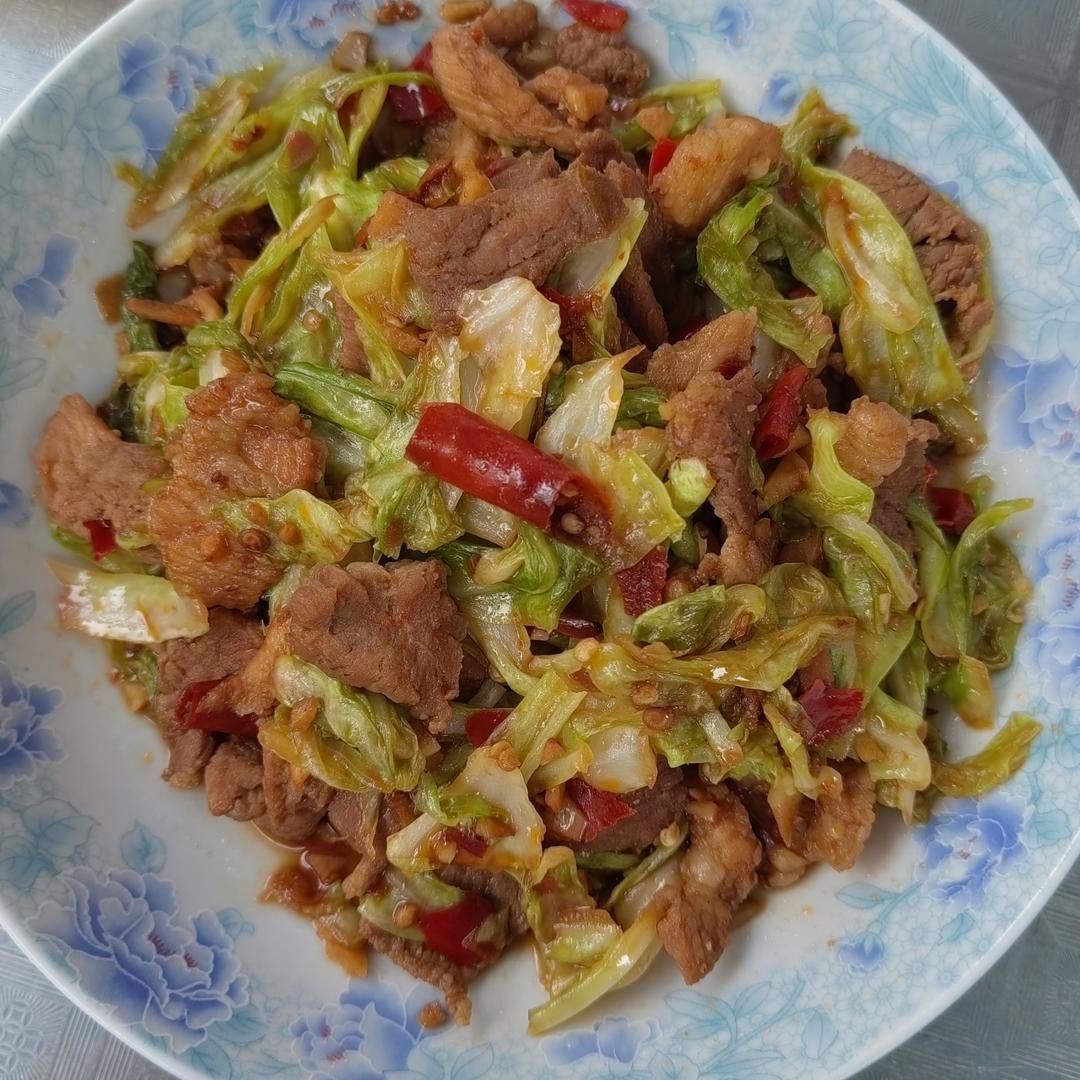 包菜炒肉