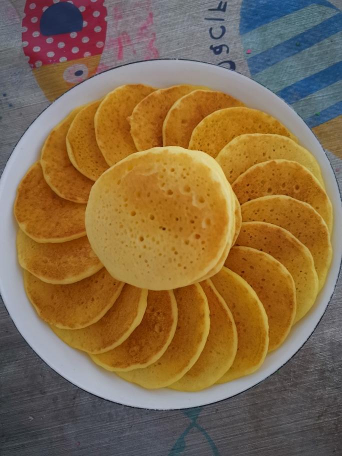 玉米面松饼，早起5分钟搞定，又软又健康