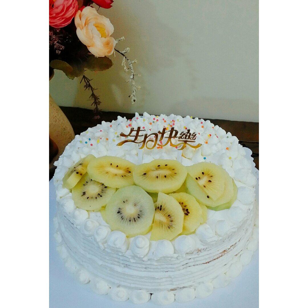 奶油水果装饰蛋糕