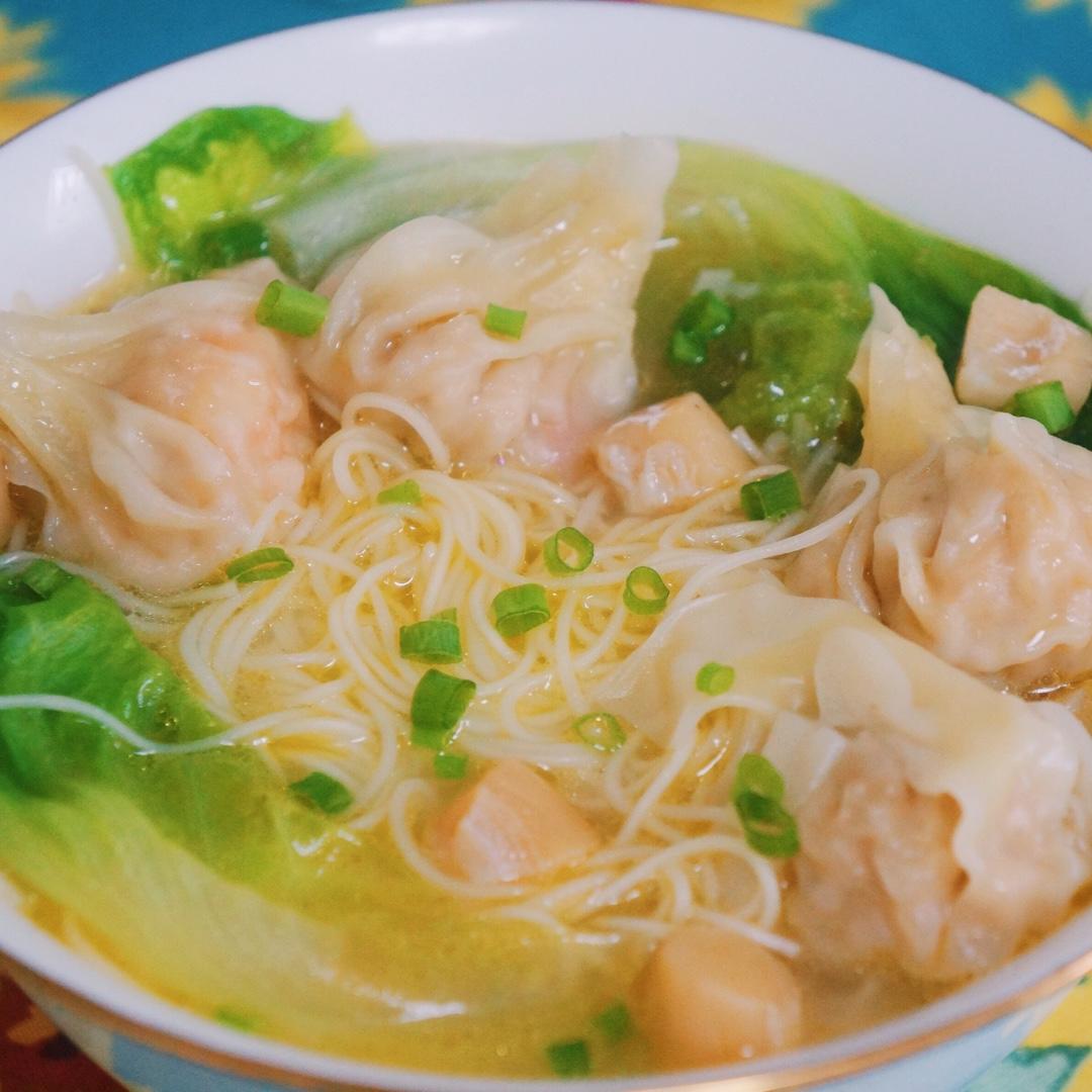 经典港式鲜虾云吞面