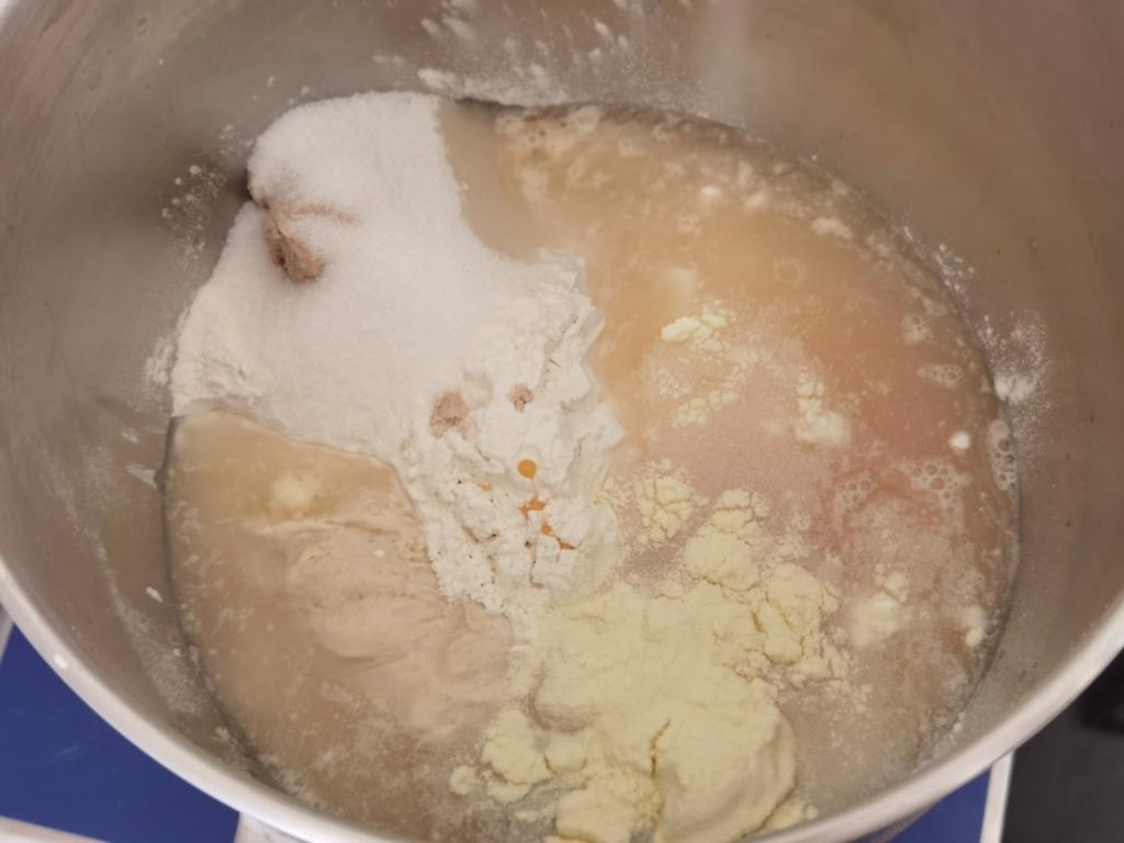 纯奶手撕吐司的做法 步骤1