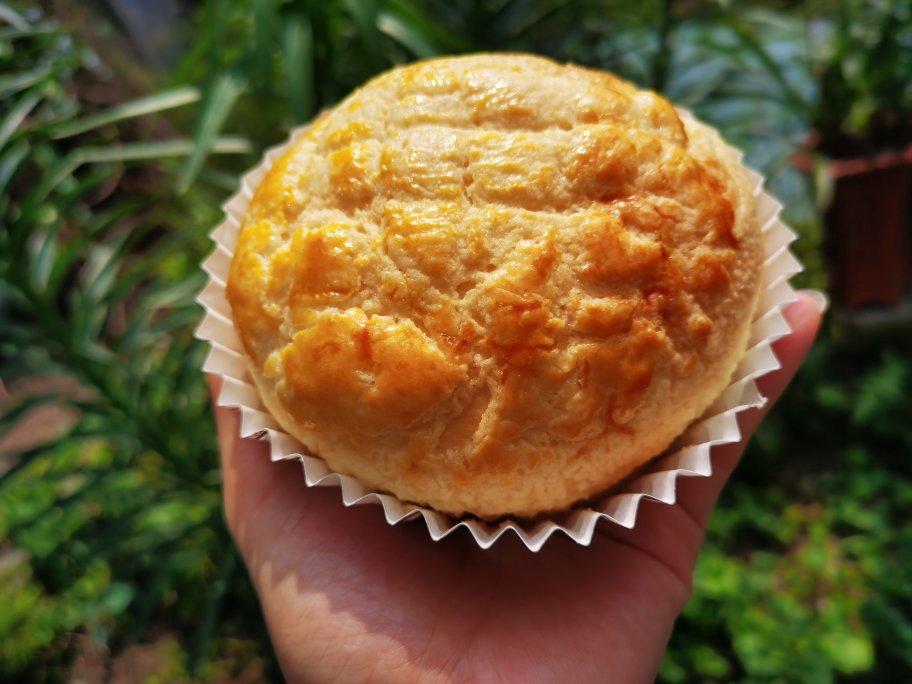 好吃到炸裂的港式菠萝包（附带制作酥皮的小视频）