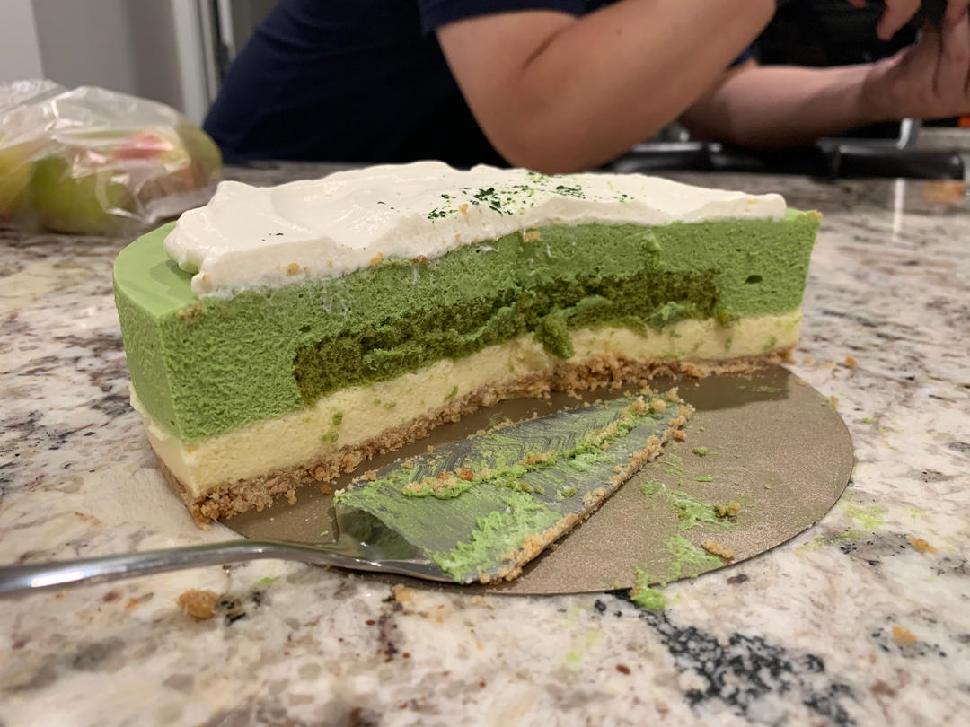 鲜柠抹茶慕斯蛋糕