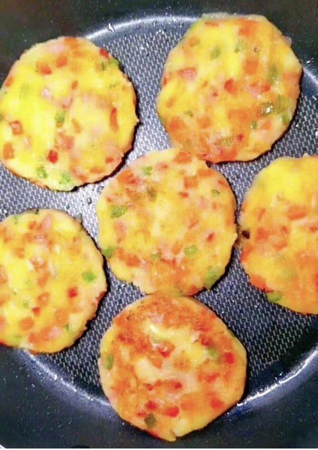 土豆饼（用土豆做出一份独一无二的早餐，美味又营养）