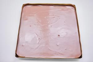 红丝绒海盐奶盖卷/🍓草莓乳酪奶盖卷的做法 步骤17