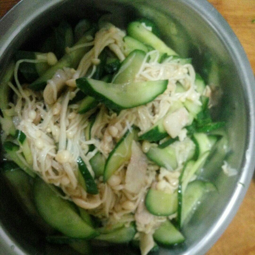 金针菇炒青瓜