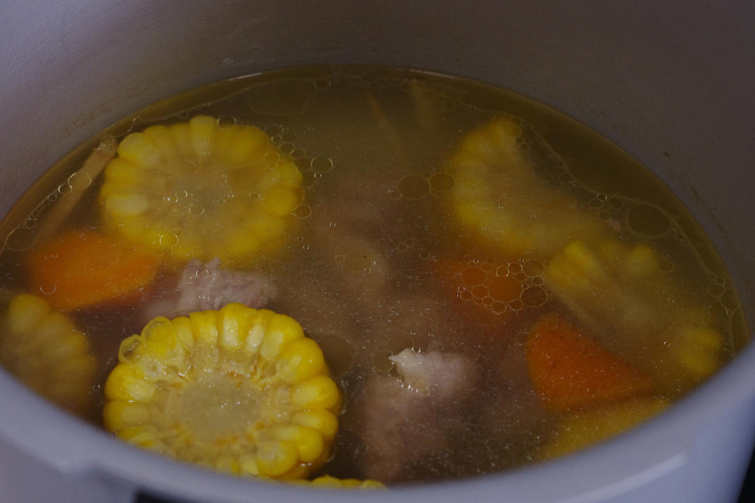 高压锅玉米排骨汤