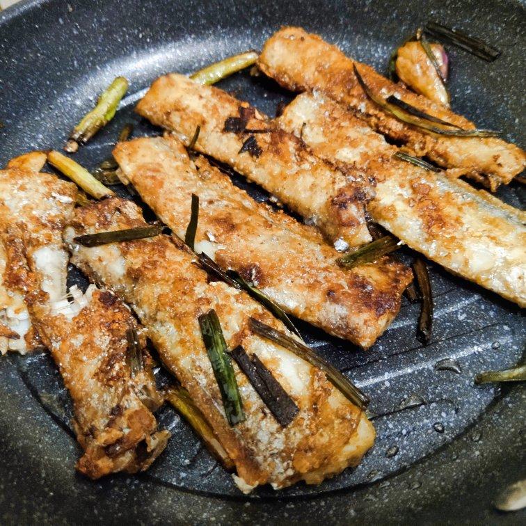 煤气灯做的【香煎带鱼】附送超多煎鱼技巧