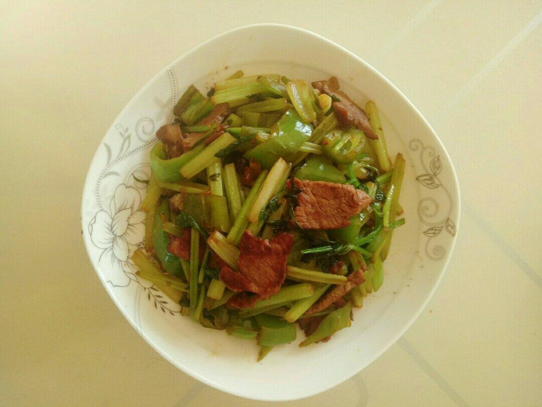 芹菜炒肉