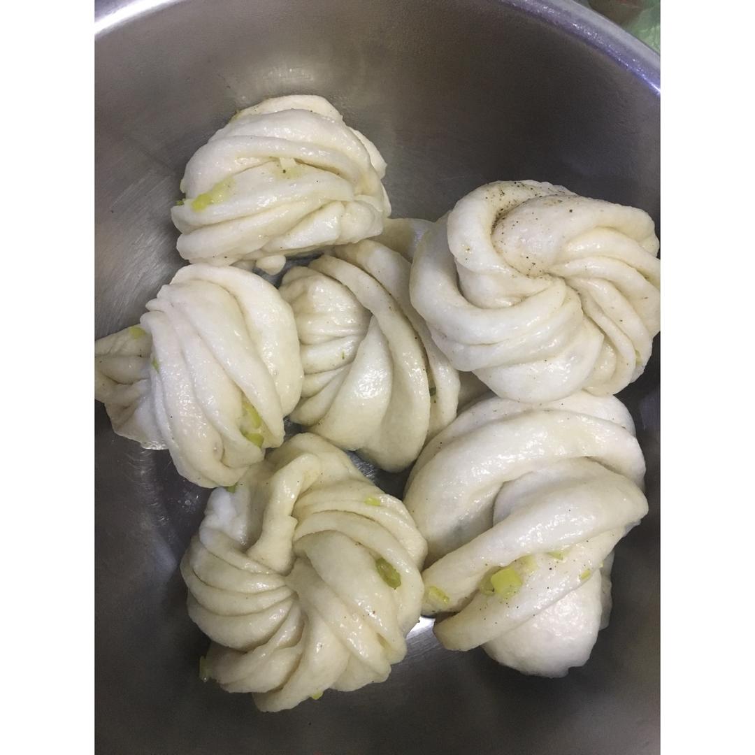 葱油花卷 Steamed Roll