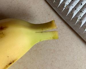 水果拼盘创意海豚香蕉水果切的做法 步骤3