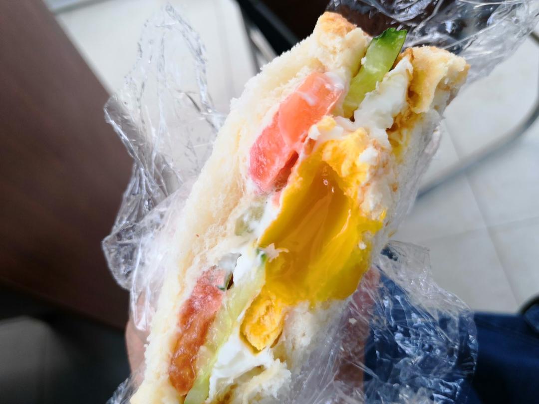 低脂早餐的美味吃法，超大份哦——鸡胸肉三明治