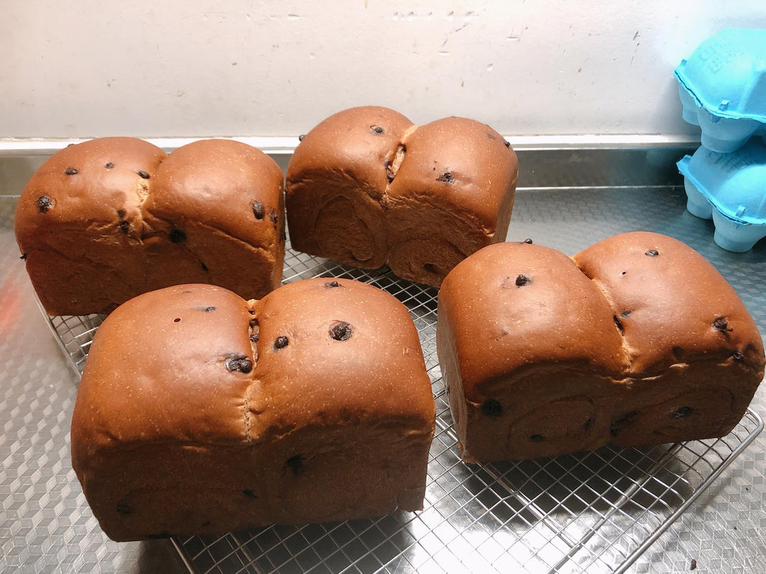 巨~巨好吃的巧克力奶油吐司