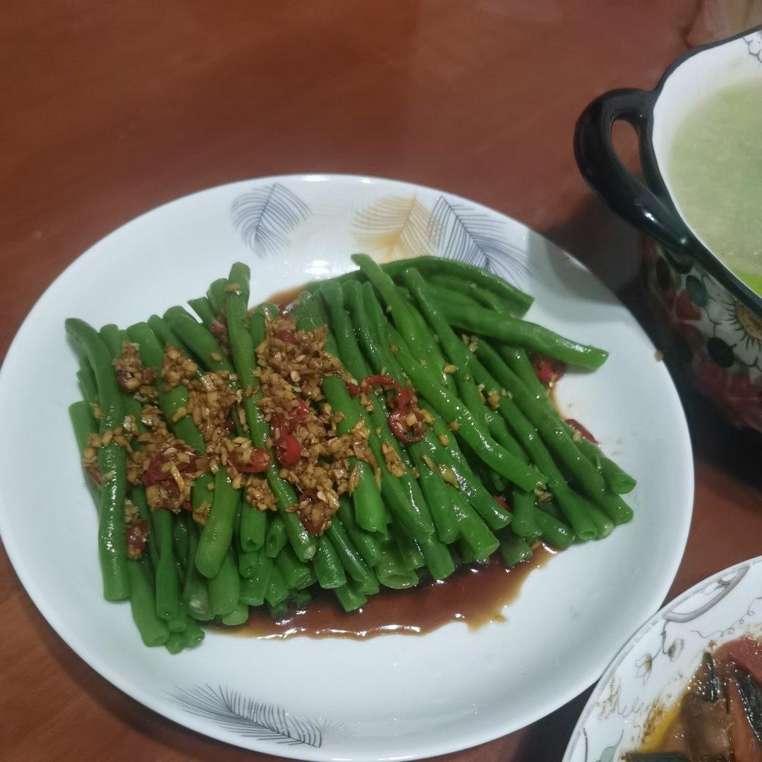 厨师长教你：“姜汁长豆角”的家常做法，清香爽脆，解暑开胃