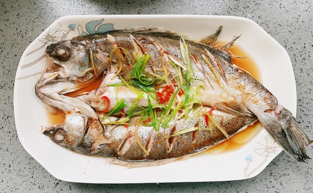 清蒸鲈鱼