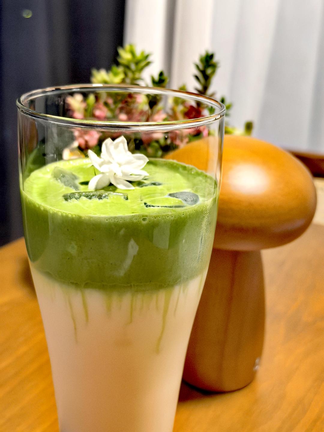 抹茶拿铁属于夏天