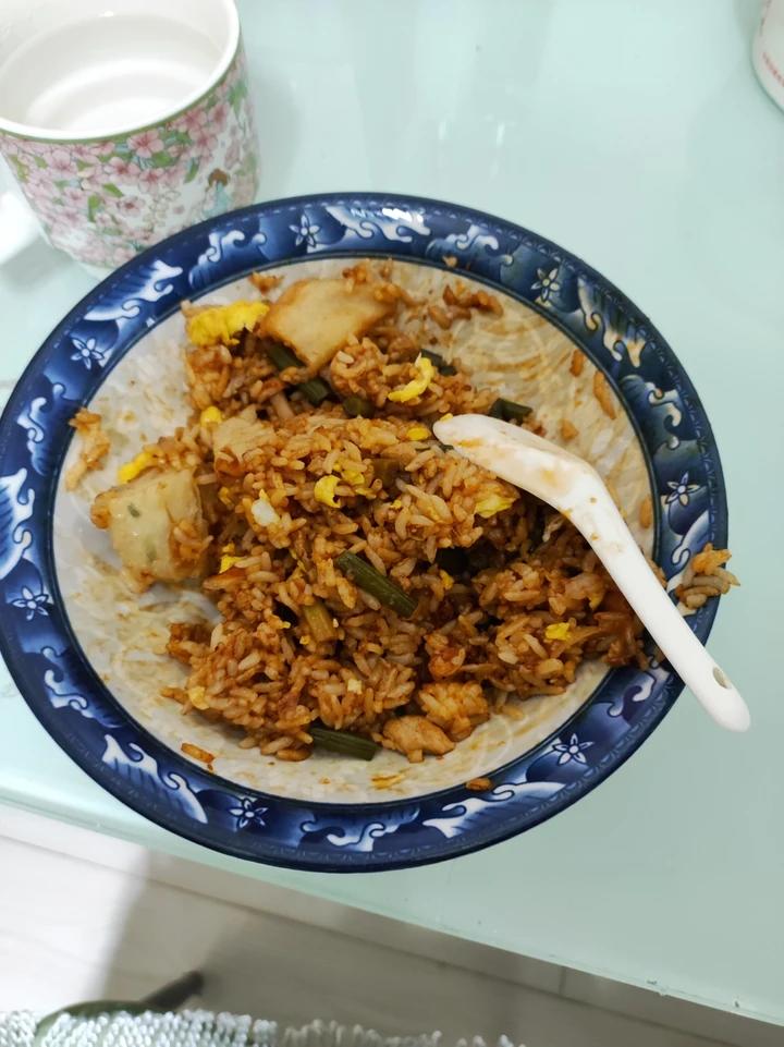 好吃到舔盘的酱油炒饭！