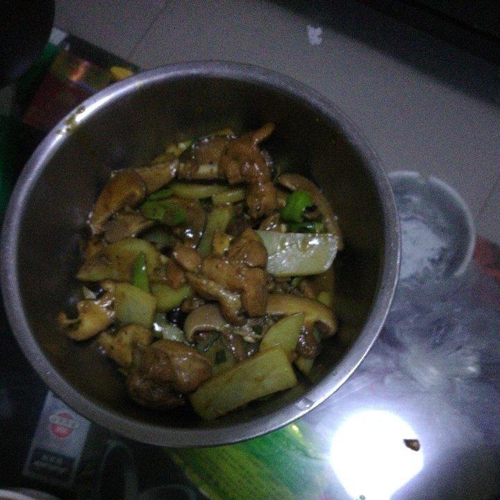 比饭店好吃很多倍的黄焖鸡