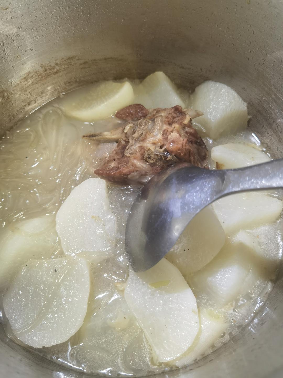 萝卜羊肉汤