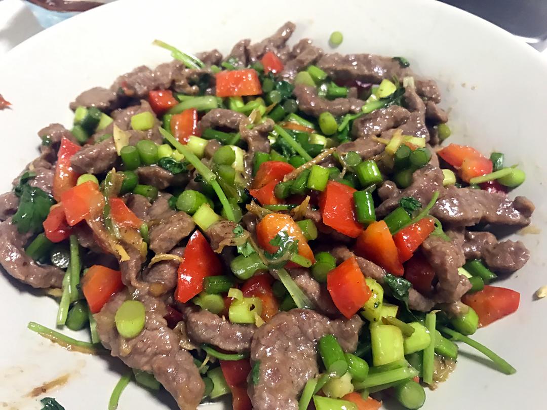 蒜苗炒牛肉