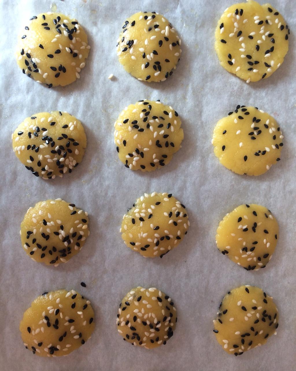 蛋黄芝麻酥，补钙小零嘴