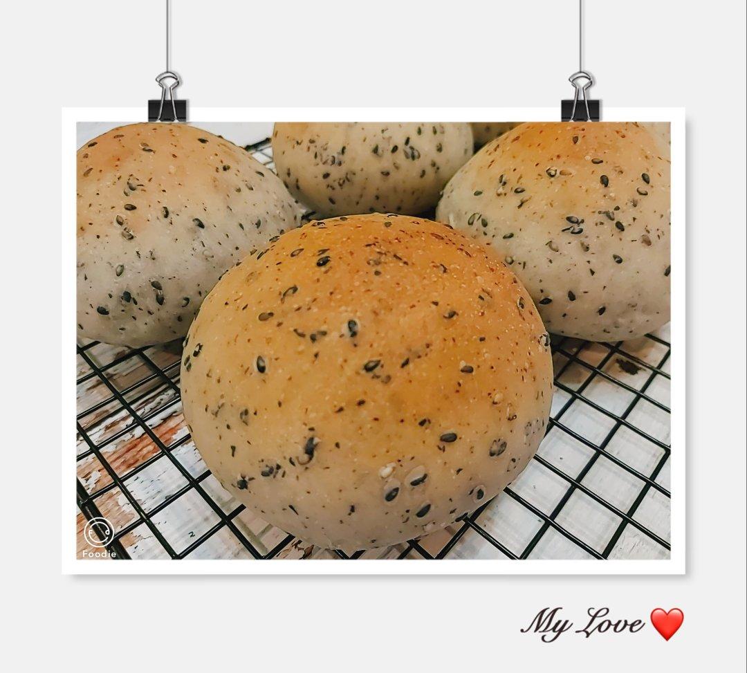 双倍黑芝麻餐包